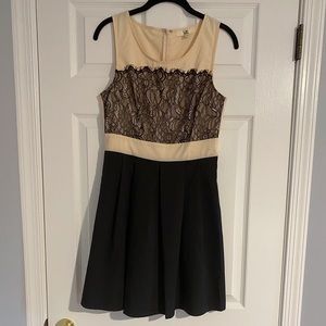 Vintage Black and Cream Lace Dress!
